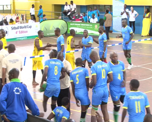 Abasore b'ikipe y'u Rwanda yatangiye irushanwa batungurana mu buhanga.